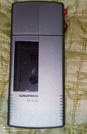 Dyktafon na kasetę GRUNDIG Dh 2220