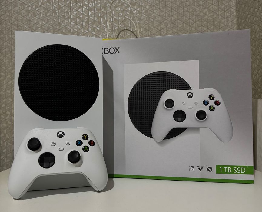 Продам XBOX Series S 1TB