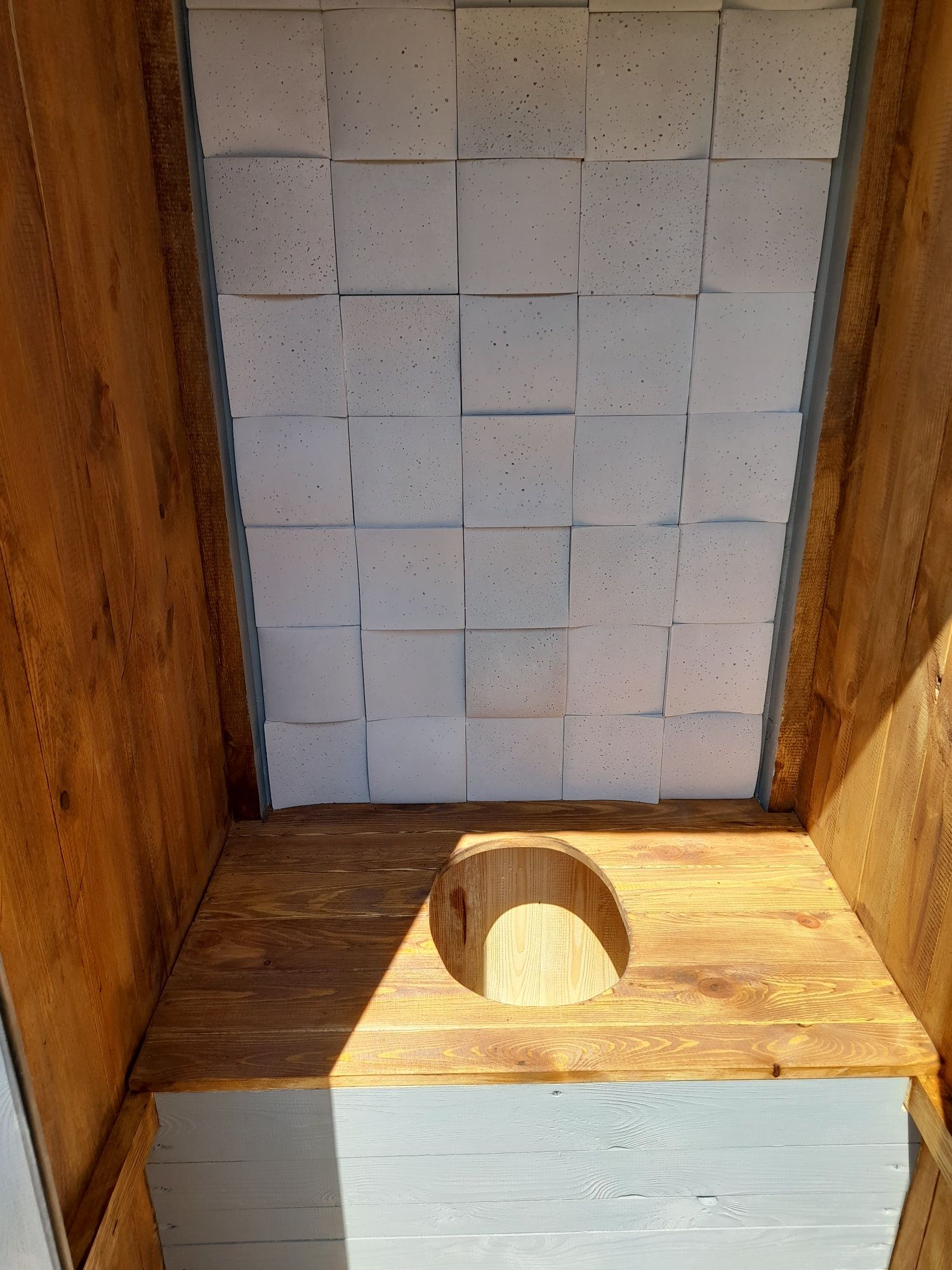 Nowy kibelek drewniany ,toaleta drewniana ,WC wychodek