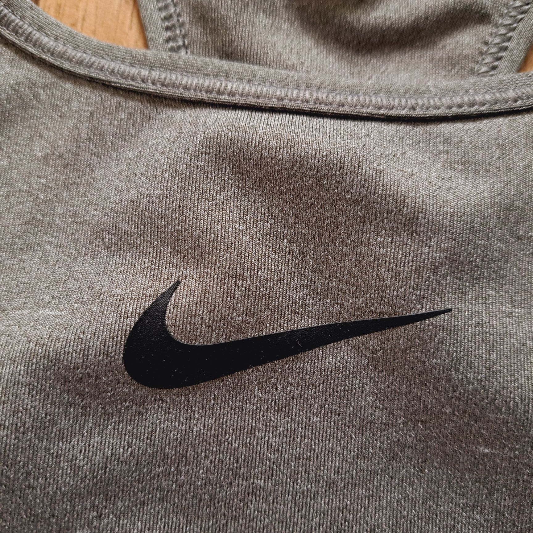 Top biustonosz sportowy Nike dri-fit