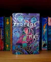 Threads that Bind, Kika Hatzopoulou (Fairyloot YA julho 2023)