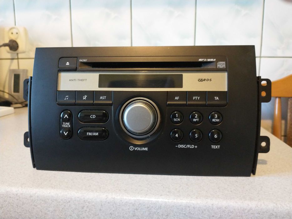 Radio fabryczne Suzuki Sx4 I (2006 - 2013) plus gratis