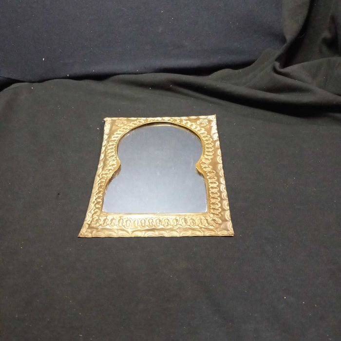 Espelho moldura em latão