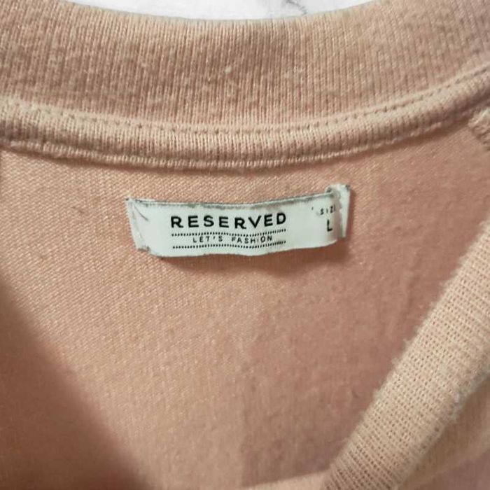 Sweterek pudrowy róż reserved damski