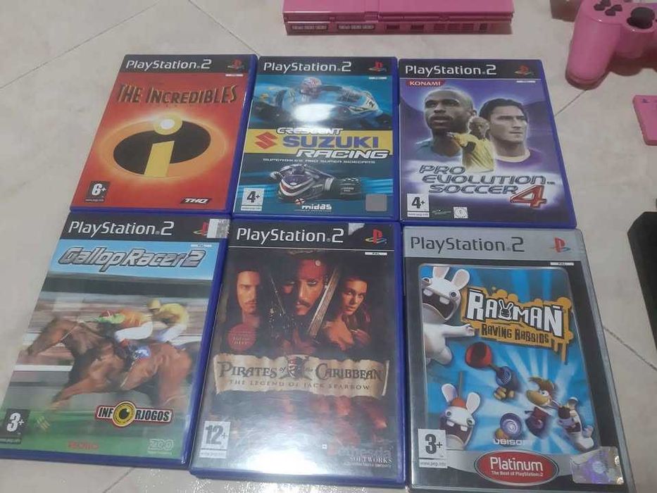 PS2 Rosa com comando e memory card + 6 jogos - Negociável