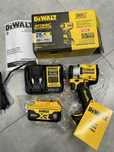Комплект безщітковий гайковерт Dewalt DCF921 1/2 20v. 610Нм. USA
