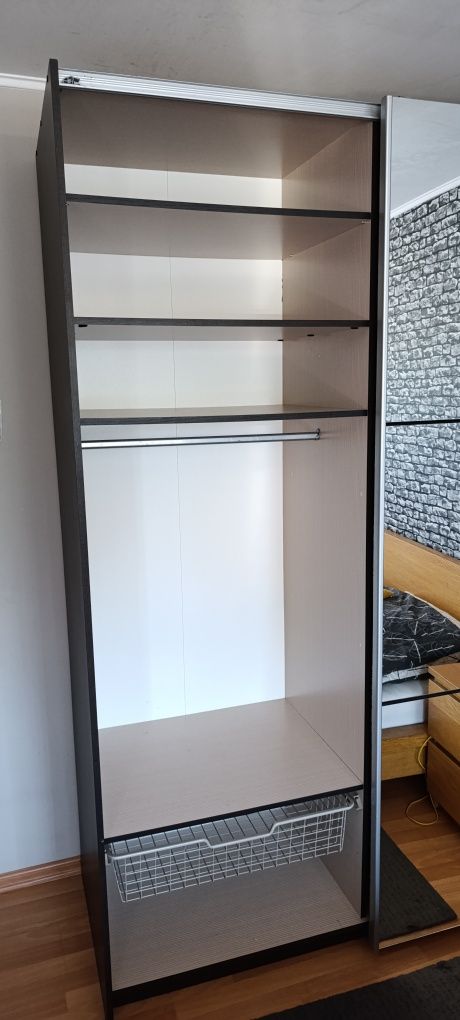 Szafy przesuwne z lustrem 153 cm