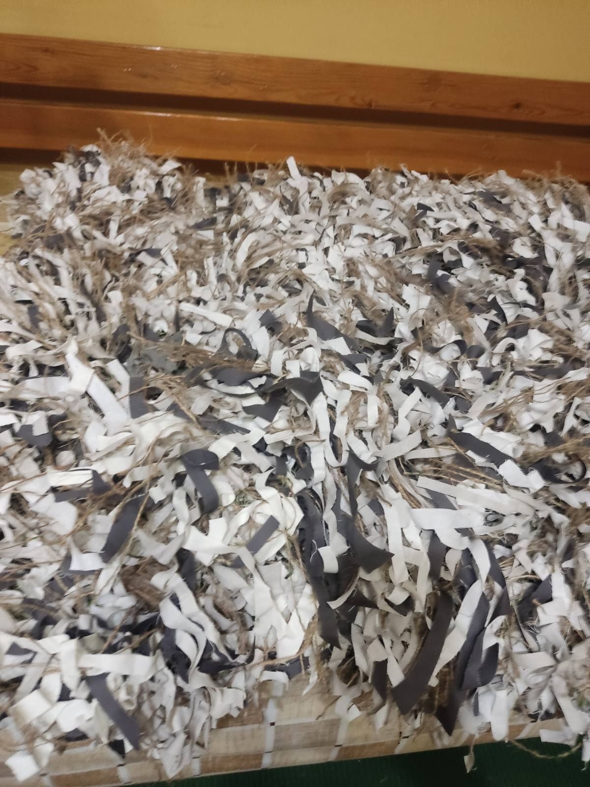 Допомога банки скляні, стропа , лоскути від кроя пошиву одяга для в