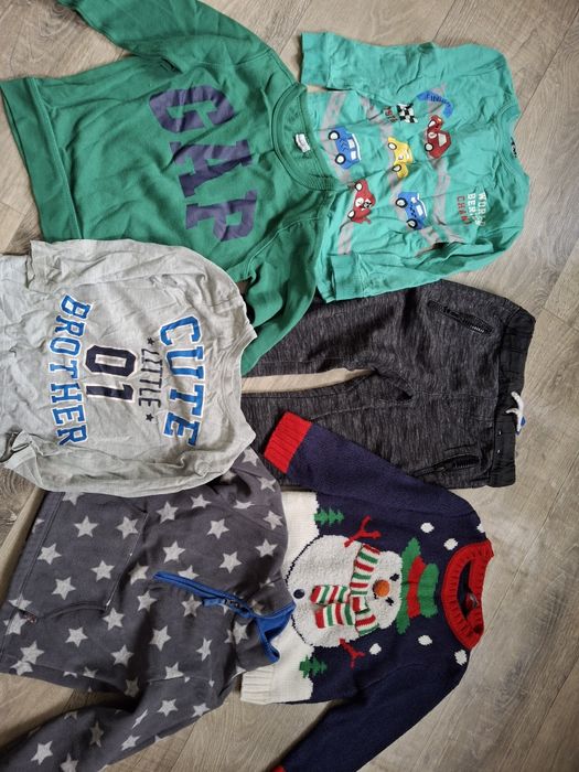 Продам пакет речей на хлопчика 2-3 роки,реглан,світшот,кофта,штани
