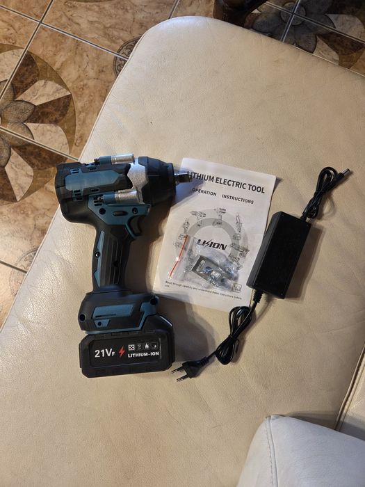 Klucz udarowy zamiennik makita z baterią i ładowarką