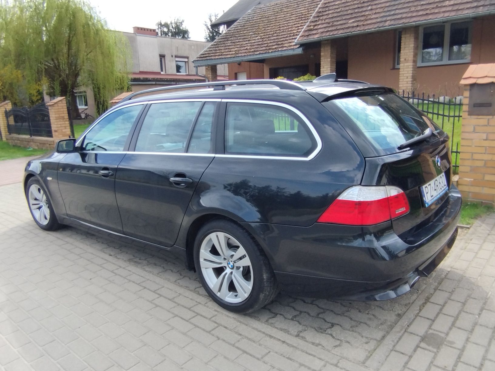 BMW 520dT aut. Serwisowany, bogate wyposażenie super stan zarejestr.