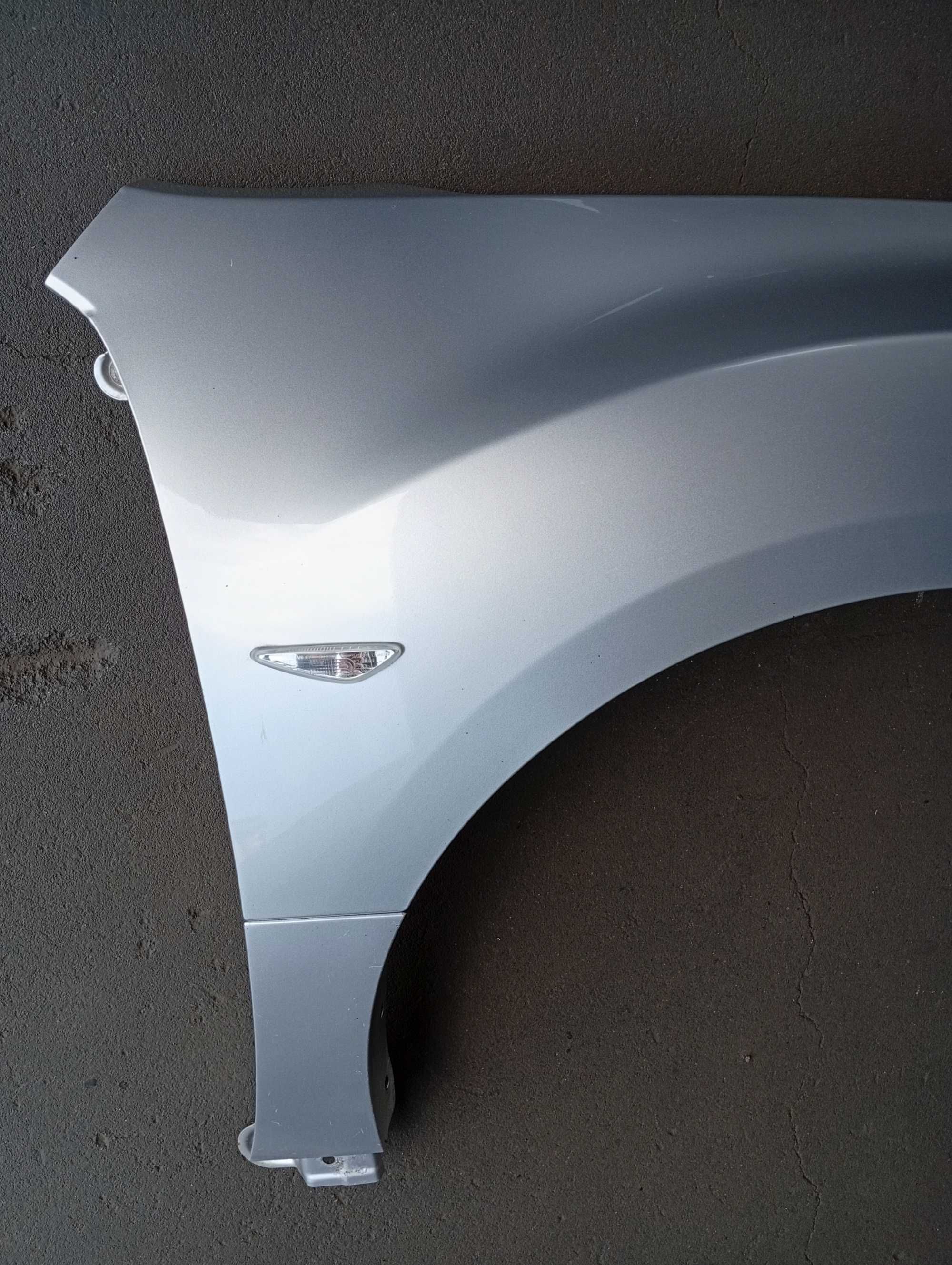Błotnik  prawy  Mazda 6 II 07-13r Nr 4