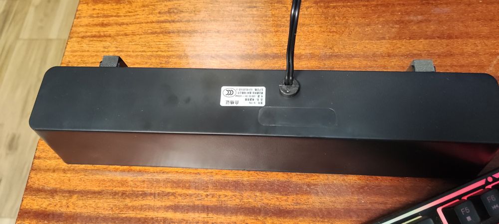 Колонка саундбар з підсвіткою