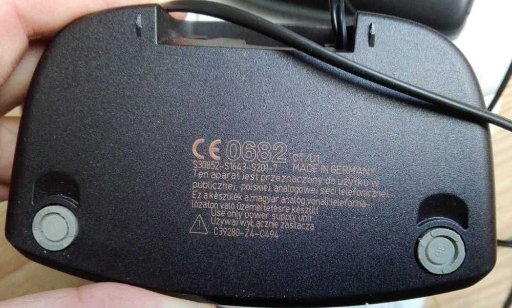 Telefon stacjonarny Siemens z ładowarką i instrukcją