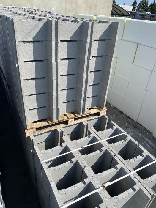 Блок опалубка  для будівництва