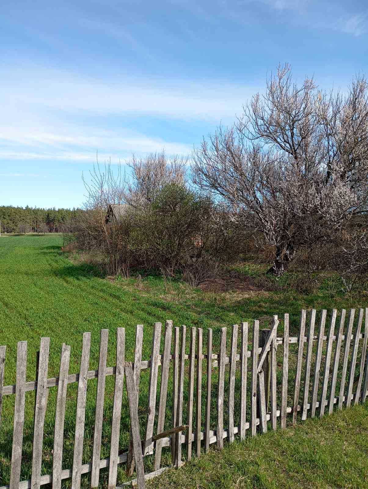 Продам участок під забудову