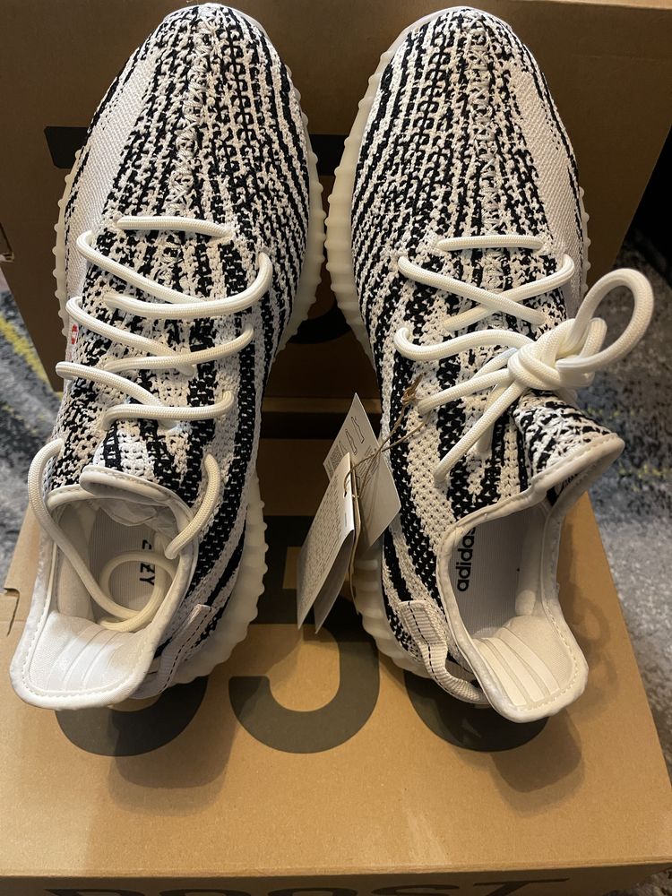 Buty Yeezy zebra