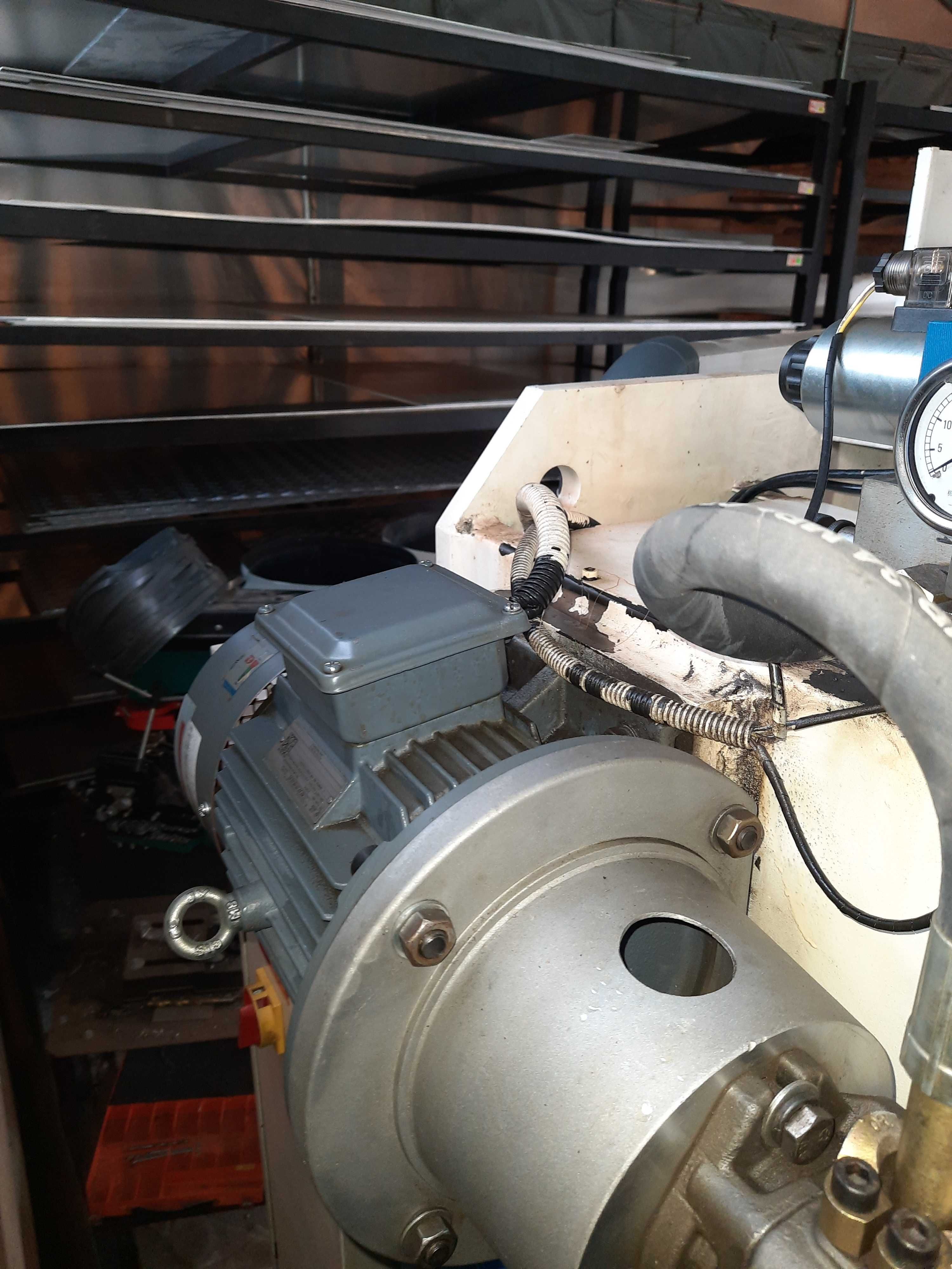 Hydrauliczna prasa krawędziowa okazja 2021 r.