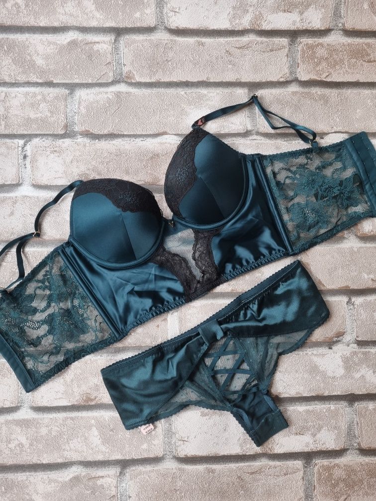 Комплект Victoria's secret 34 B