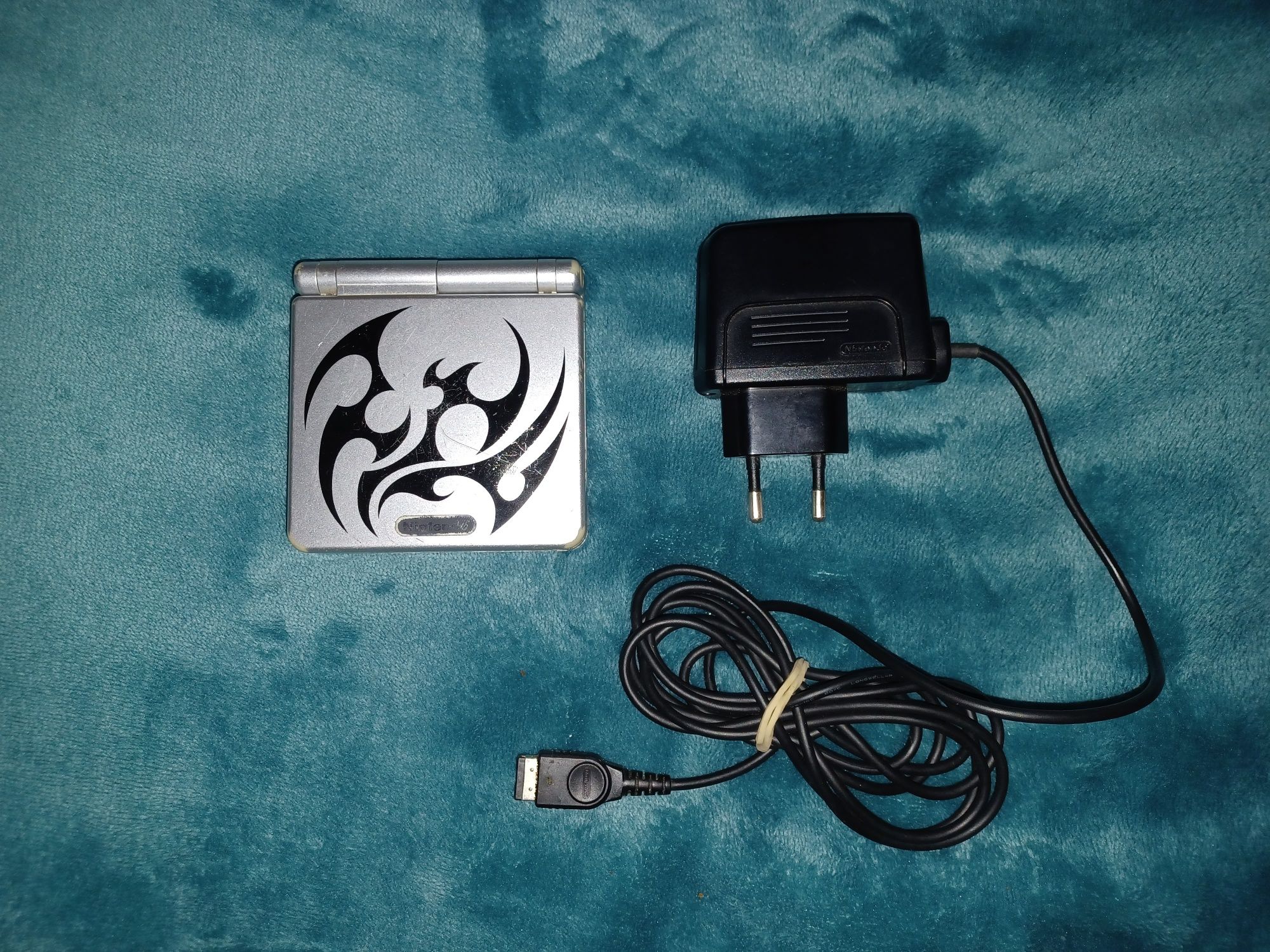 Game Boy Advance SP 101 e outro material
