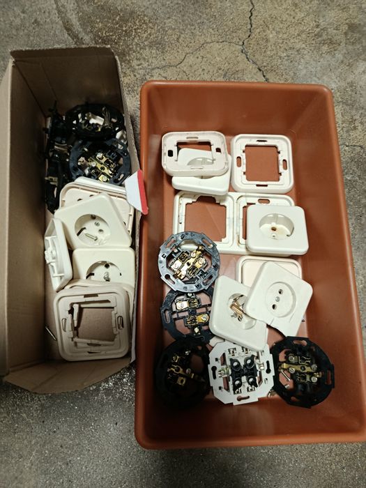 Legrand President anos 90 - tomadas interruptores