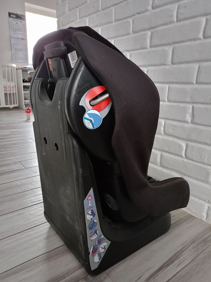 Автокресло Chicco X-pace б/у