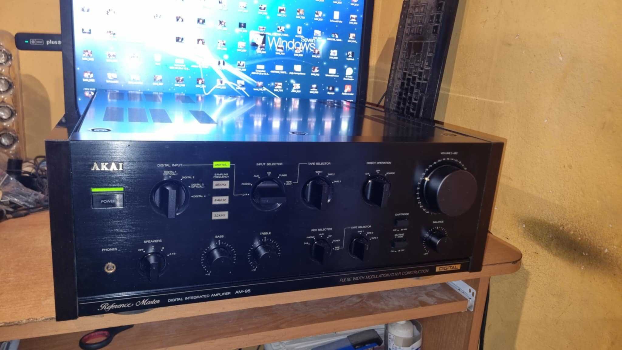 Potężny wzmacniacz Akai AM-95 2x180Watt 4ohm Reference Master Digital