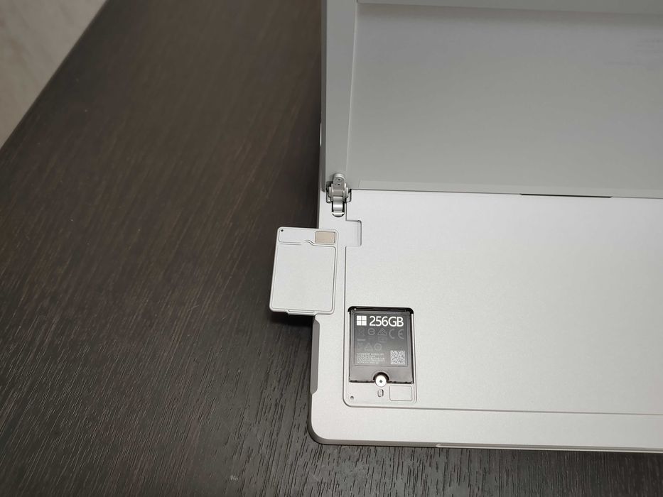 Microsoft Surface Pro 7 Plus Intel i5-1135g7 8/256gb Батарея 100%