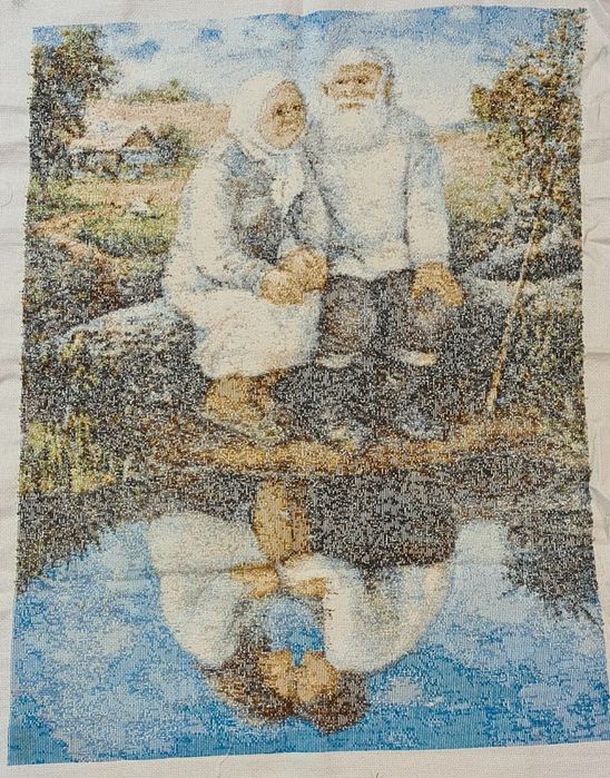 Картина вышита крестиком