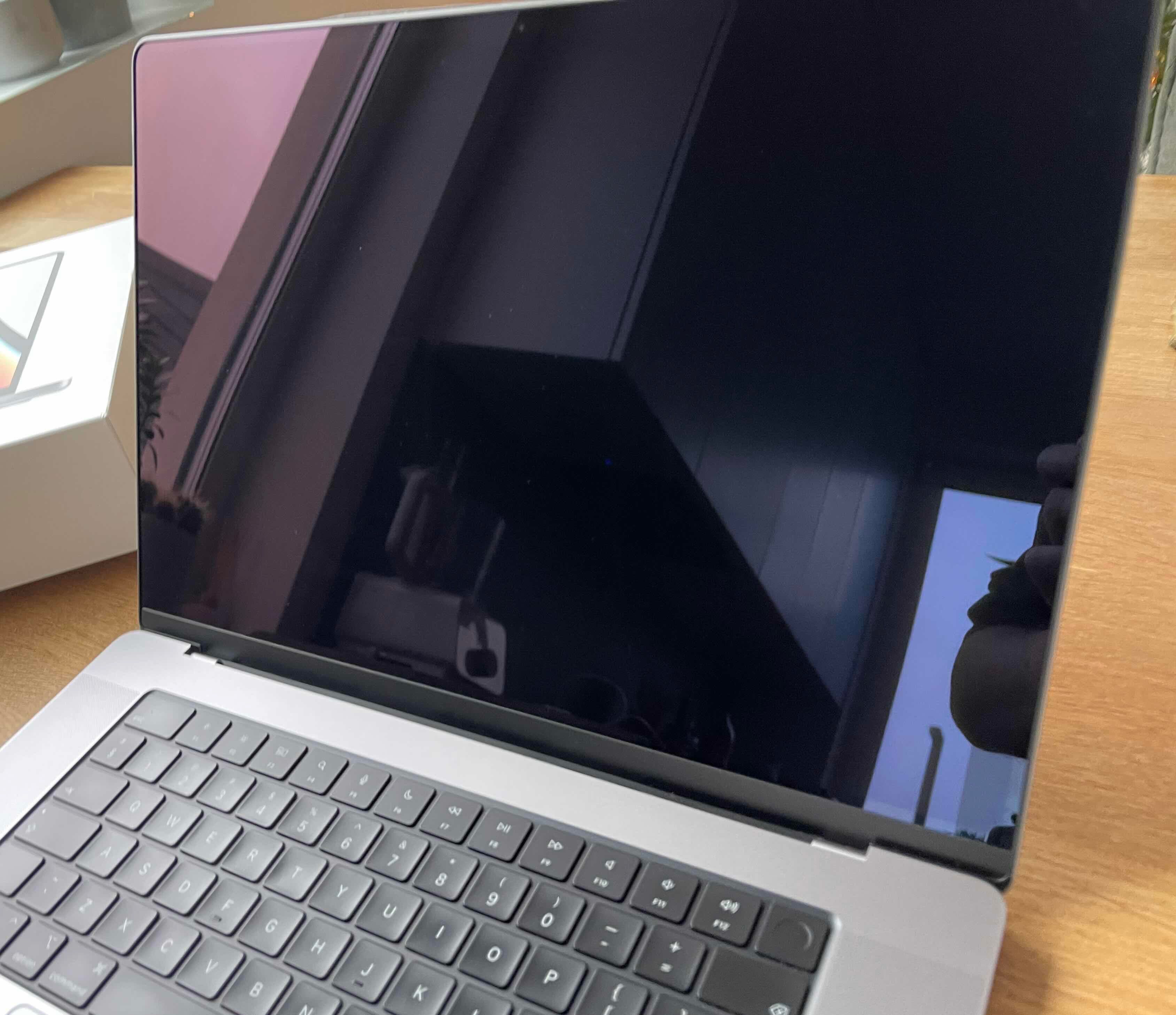 MacBook Pro 16' 16GB, 1TB SSD