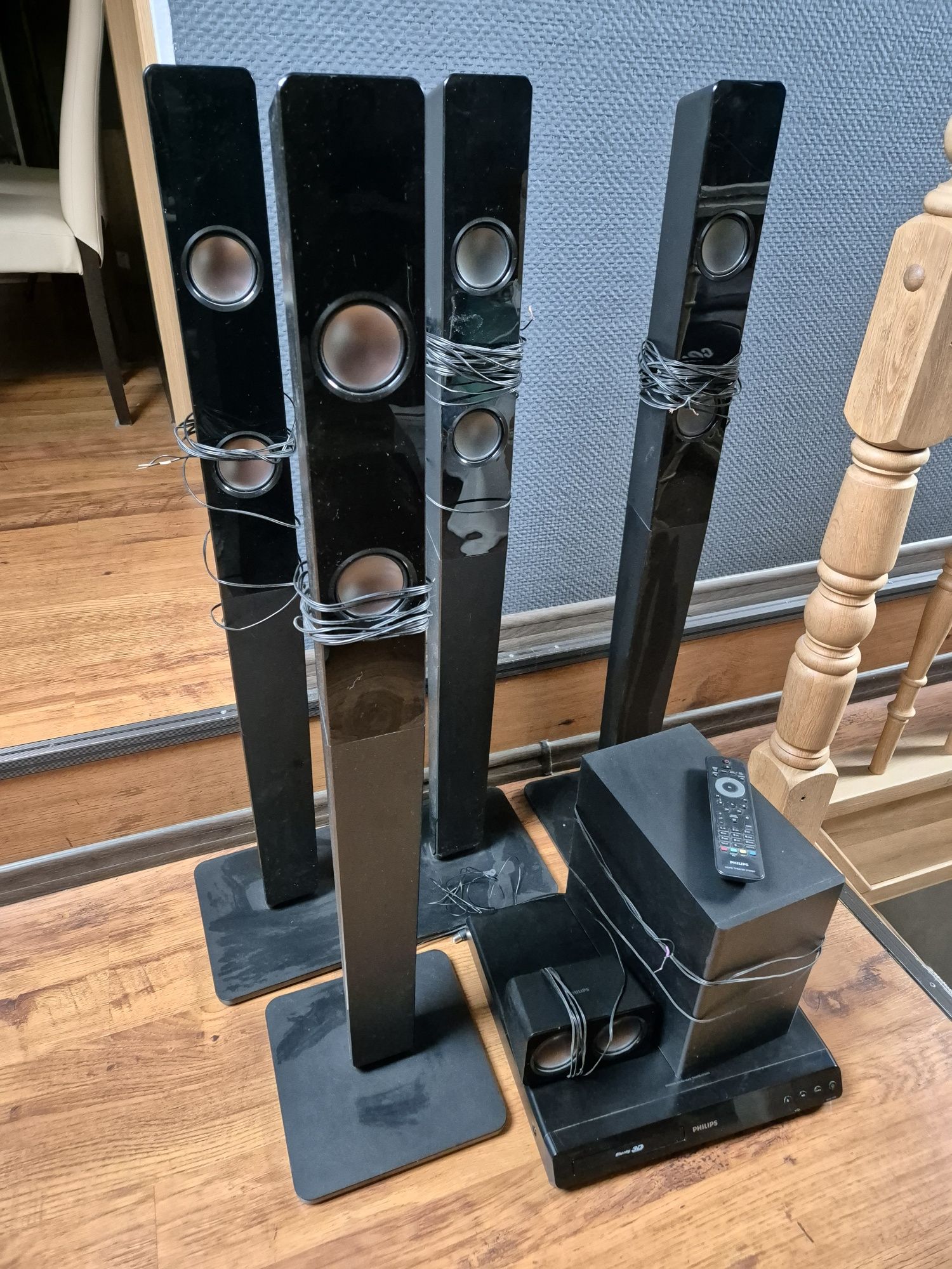 Zestaw kina domowego 5.1 Phillips HDT3570/12
HTD3570/12