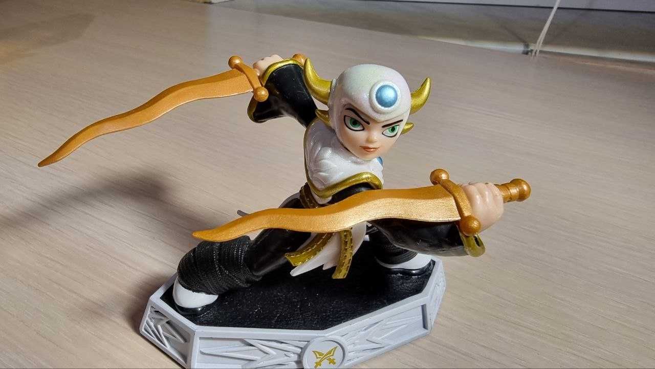 Скайлендер Skylanders Imaginators Master Aurora Sensei