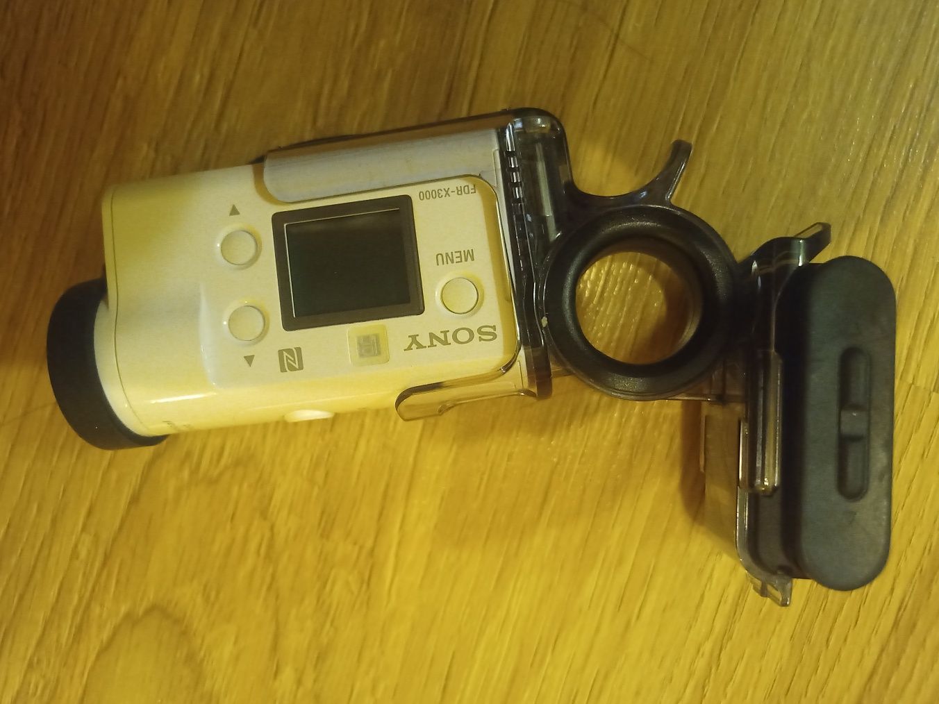 Kamera sportowa Sony FDR-X3000R plus uchwyt AKA-FGP1