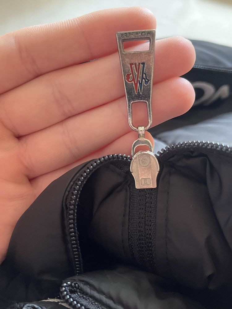 Унисекс пуховик Moncler