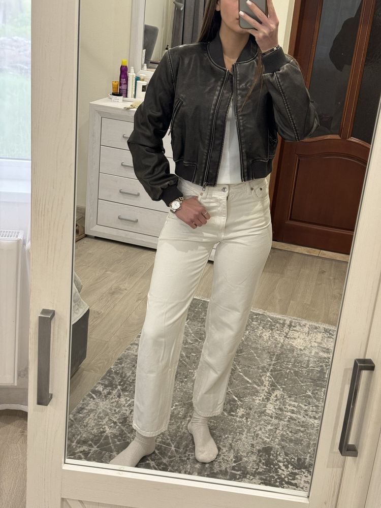 Кожаний бомбер zara