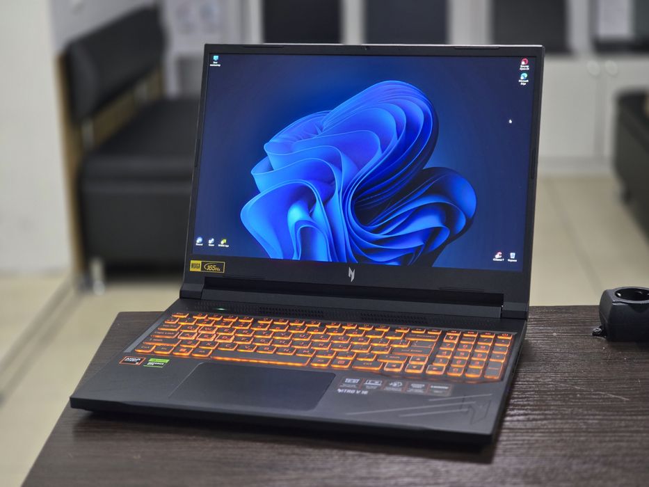 Acer Nitro V16 Ryzen 8645 Rtx 4060. Новое состояние