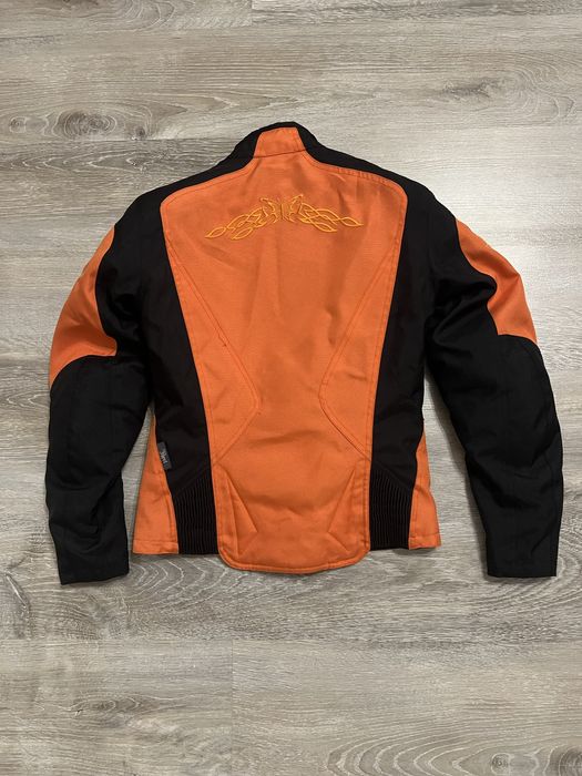 Жіноча мото-куртка в ідеальному стані Розмір S