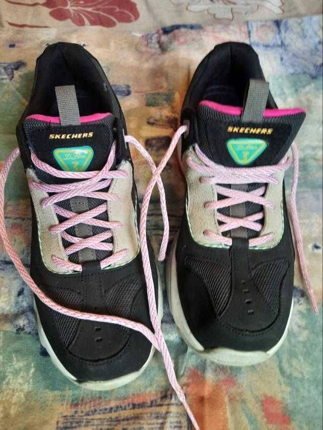 кросівки sketchers. 40 розмір 27см дуже мʼякі та легкі