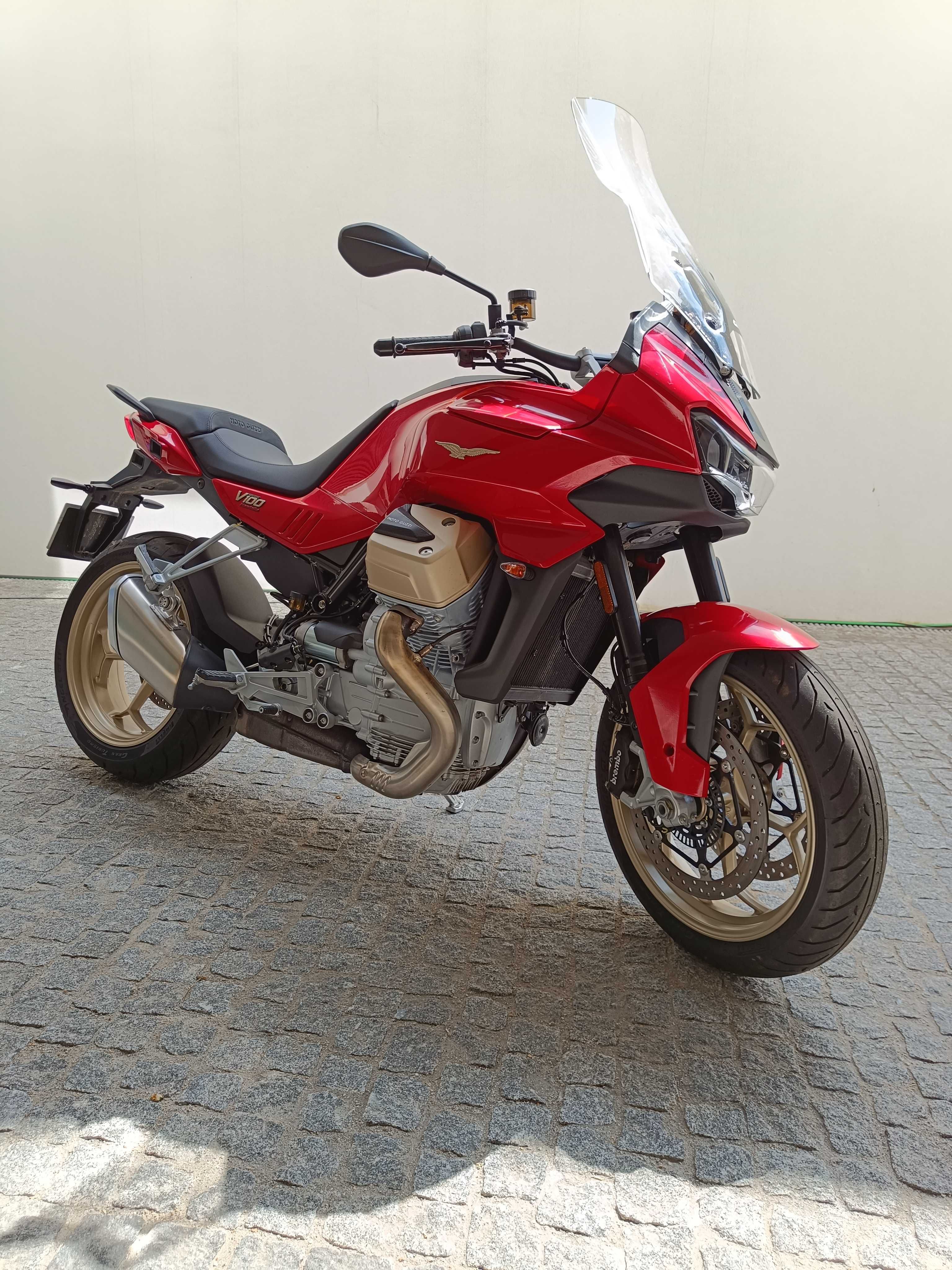 Moto Guzzi V100 Mandello