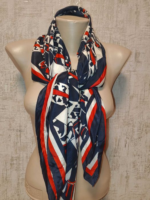 Шелковый платок 87/87 см итальянского бренда Loredano