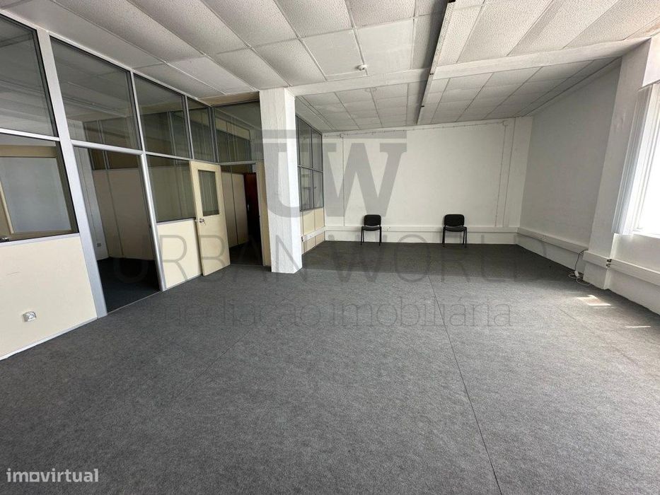 Escritórios P/ Arrendamento, Mafra, 110 - 130 m²