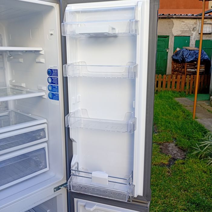 Lodòwka dwudrzwiowa side by side Beko G92610NE 4 drzwi