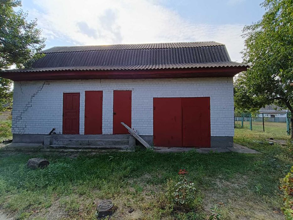 Два Будинку за ціною Одного, центр с.Мелесівка!