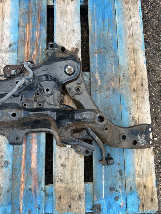 Підрамник передній, балка передня Toyota Prius 30 1.8 2010-2015