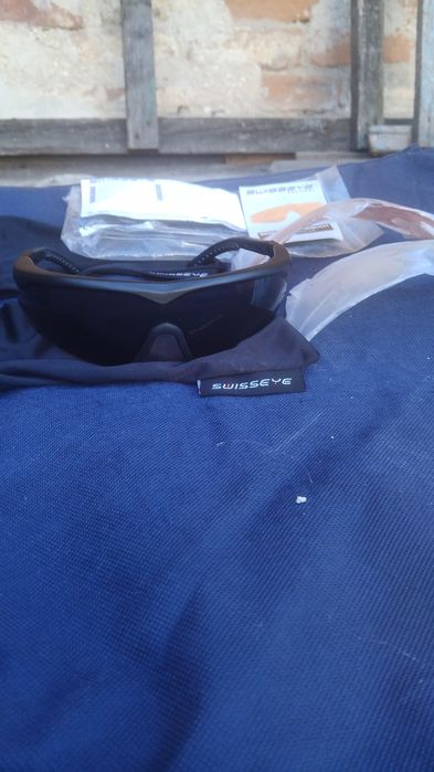 Балістичні окуляри Swiss Eys.Три змінних лінзи.Оправа чорна.