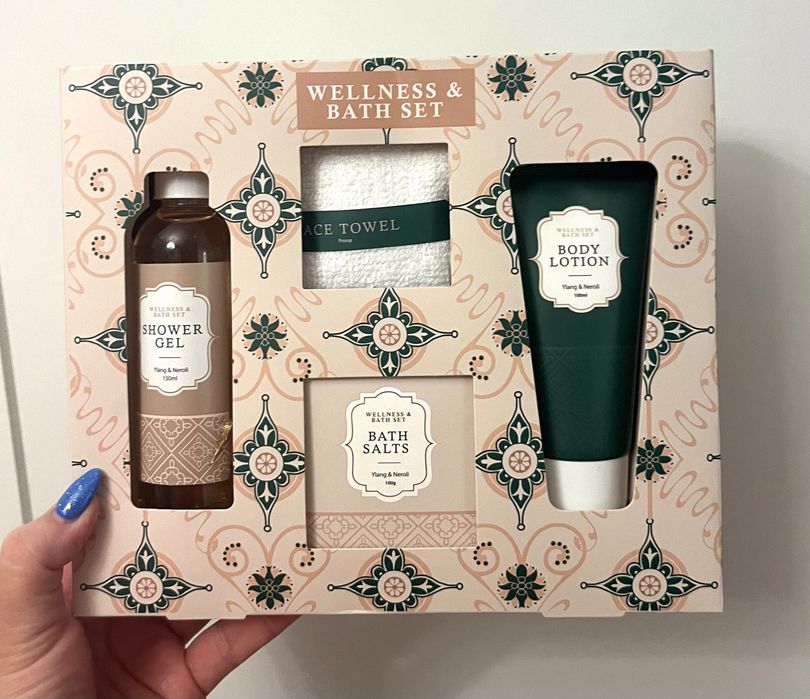 Zestaw kosmetyków przywieziony z Amsterdamu Sephora święta Mikołaj