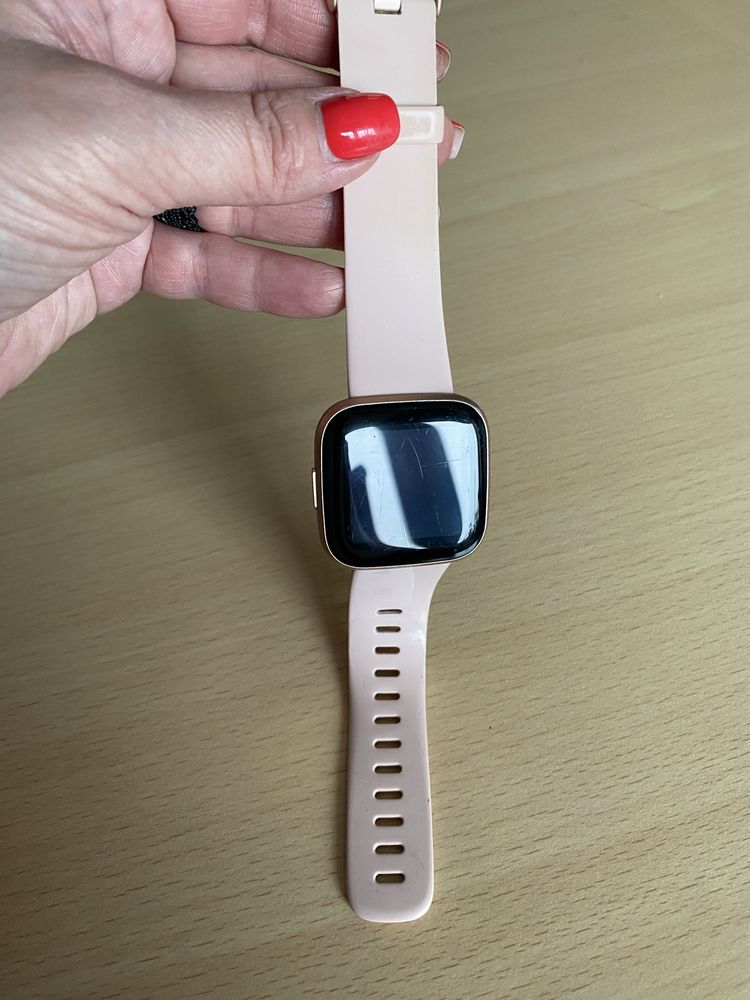 Zegarek smartchwatch cooper rose Fitbit versa2