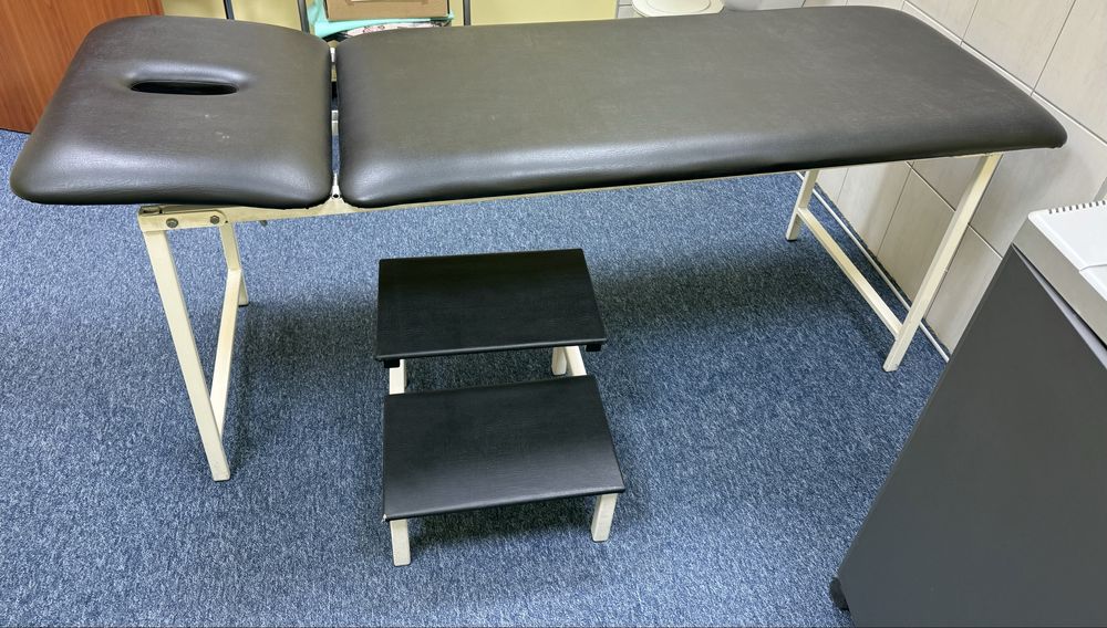 Łóżko stół do masażu z podnóżkiem
