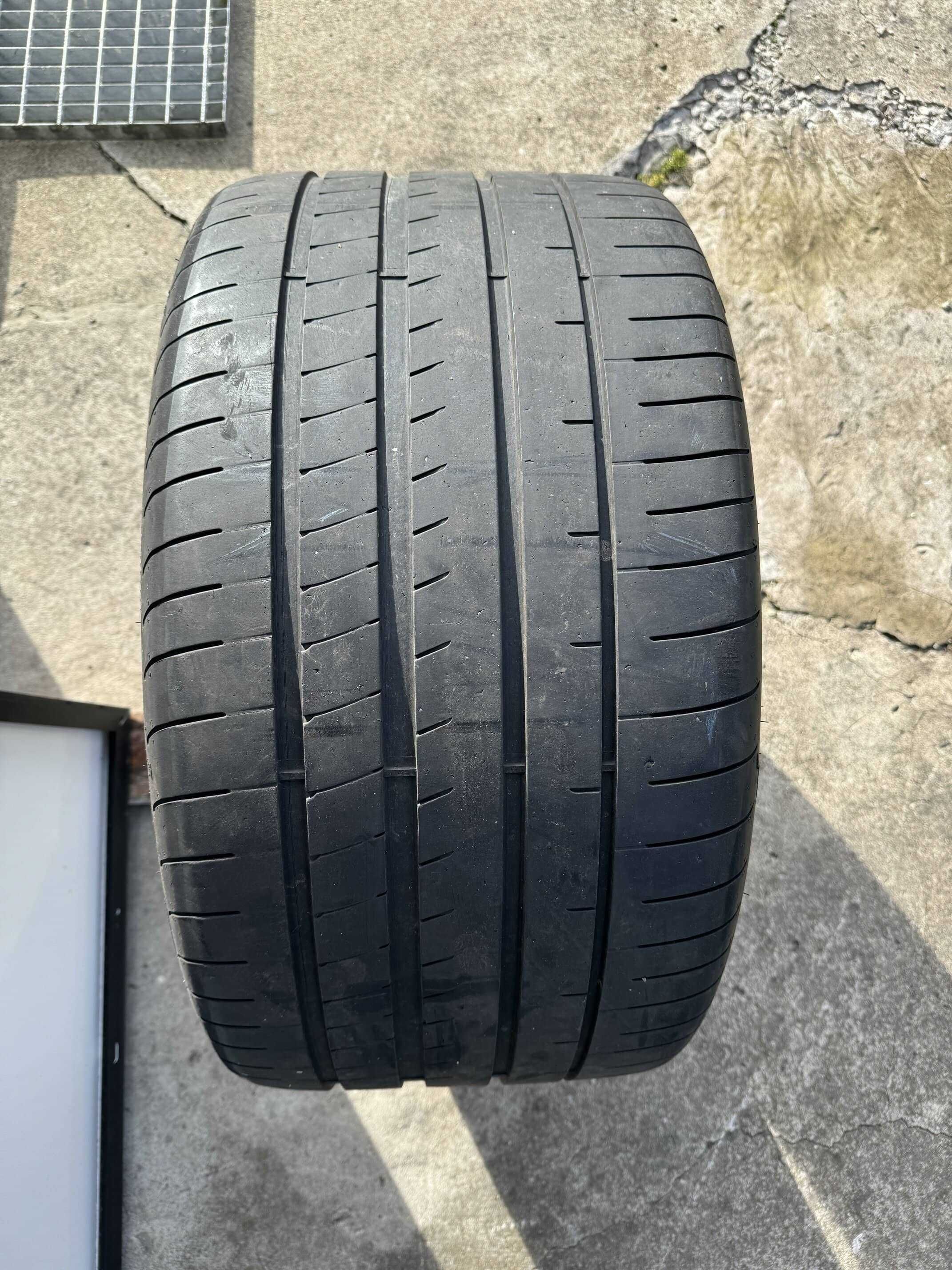 Goodyear Eagle F1 Asymmetric 3 305/30R21