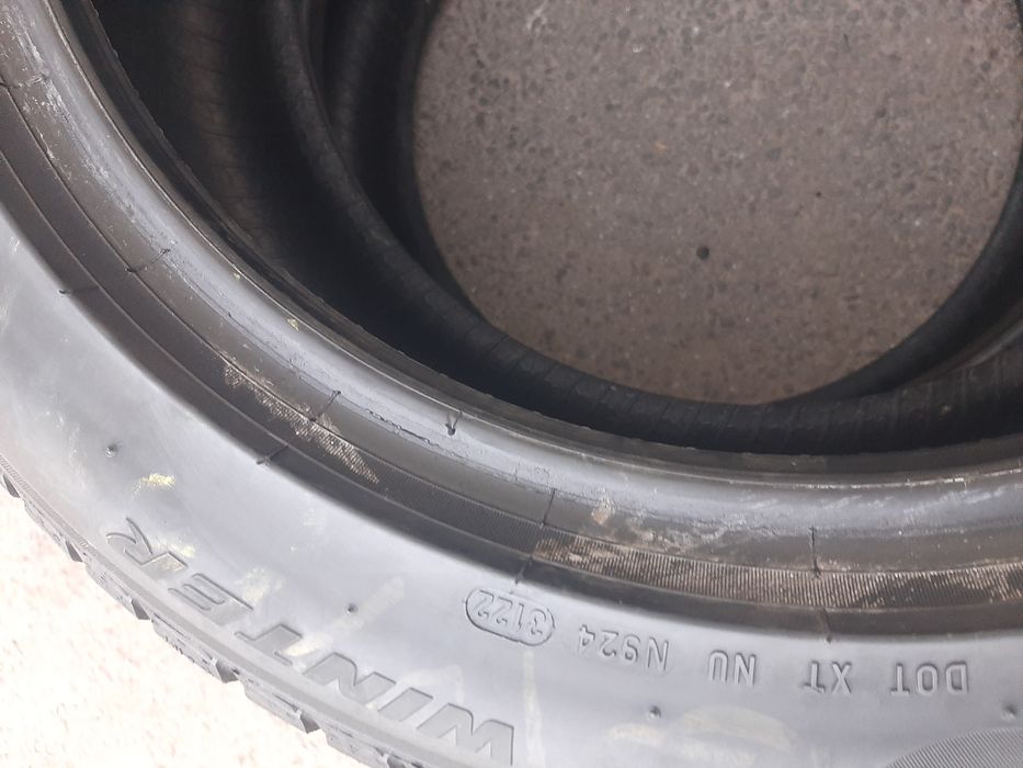 Шини б/у 225/50R17 Pirelli 2шт.зима.